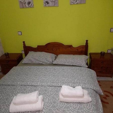 Το Σπίτι Του Γιάννη Apartment Pýli Екстериор снимка
