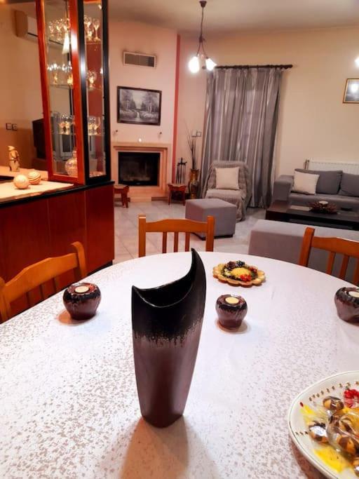 Το Σπίτι Του Γιάννη Apartment Pýli Екстериор снимка