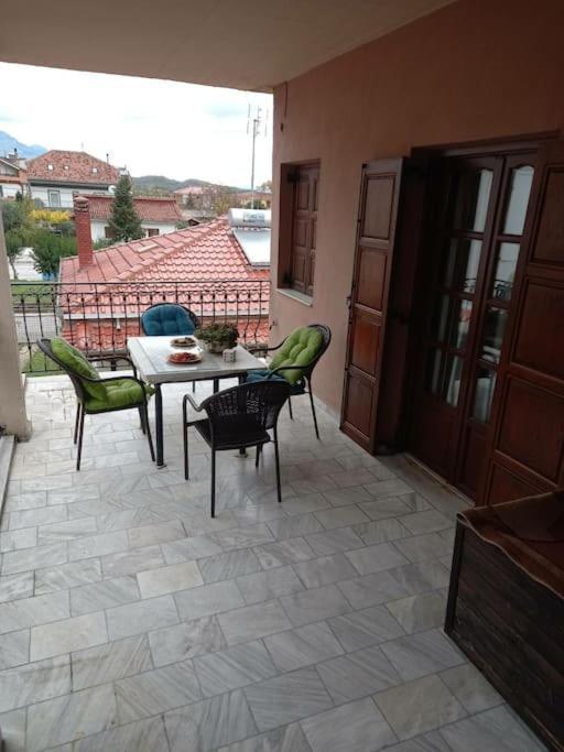 Το Σπίτι Του Γιάννη Apartment Pýli Екстериор снимка